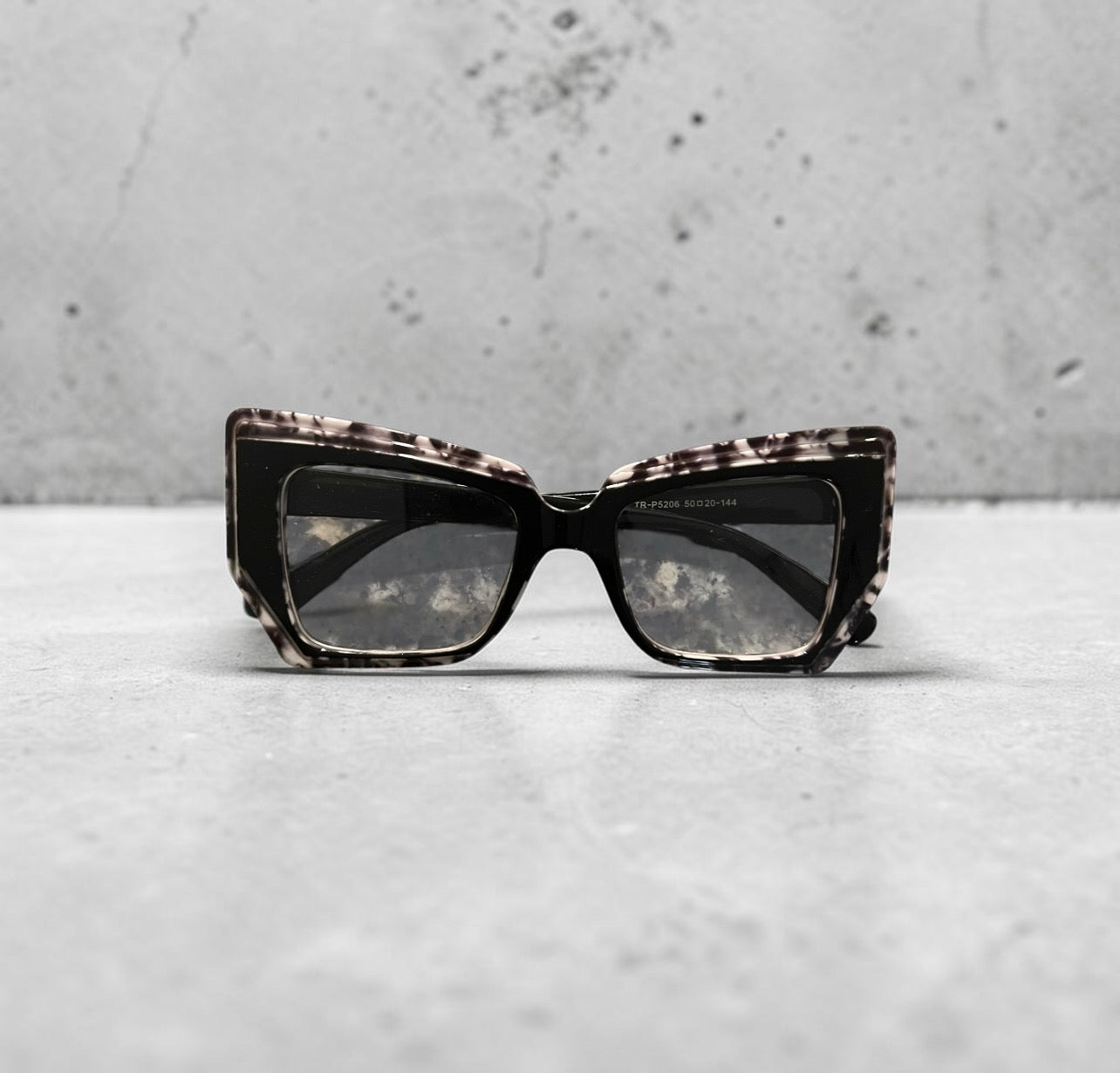 MiXED EMOTIONS CLEAR LENS